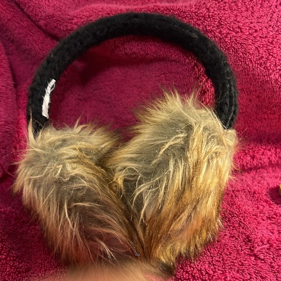 Pre-loved Lane Bryant Knit Lined Trapper Hat & ear muffs. - Picture 5 of 6
